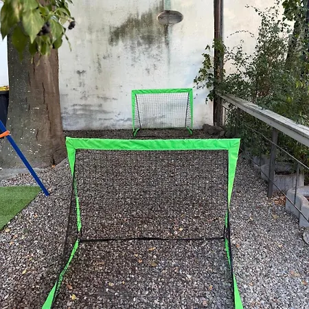 Guntia Family Mit Einem Garten Und Einem Spielplatz Lejlighed Günzburg