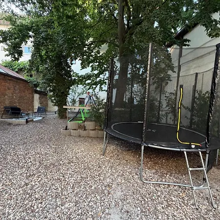 Lejlighed Guntia Family Mit Einem Garten Und Einem Spielplatz *